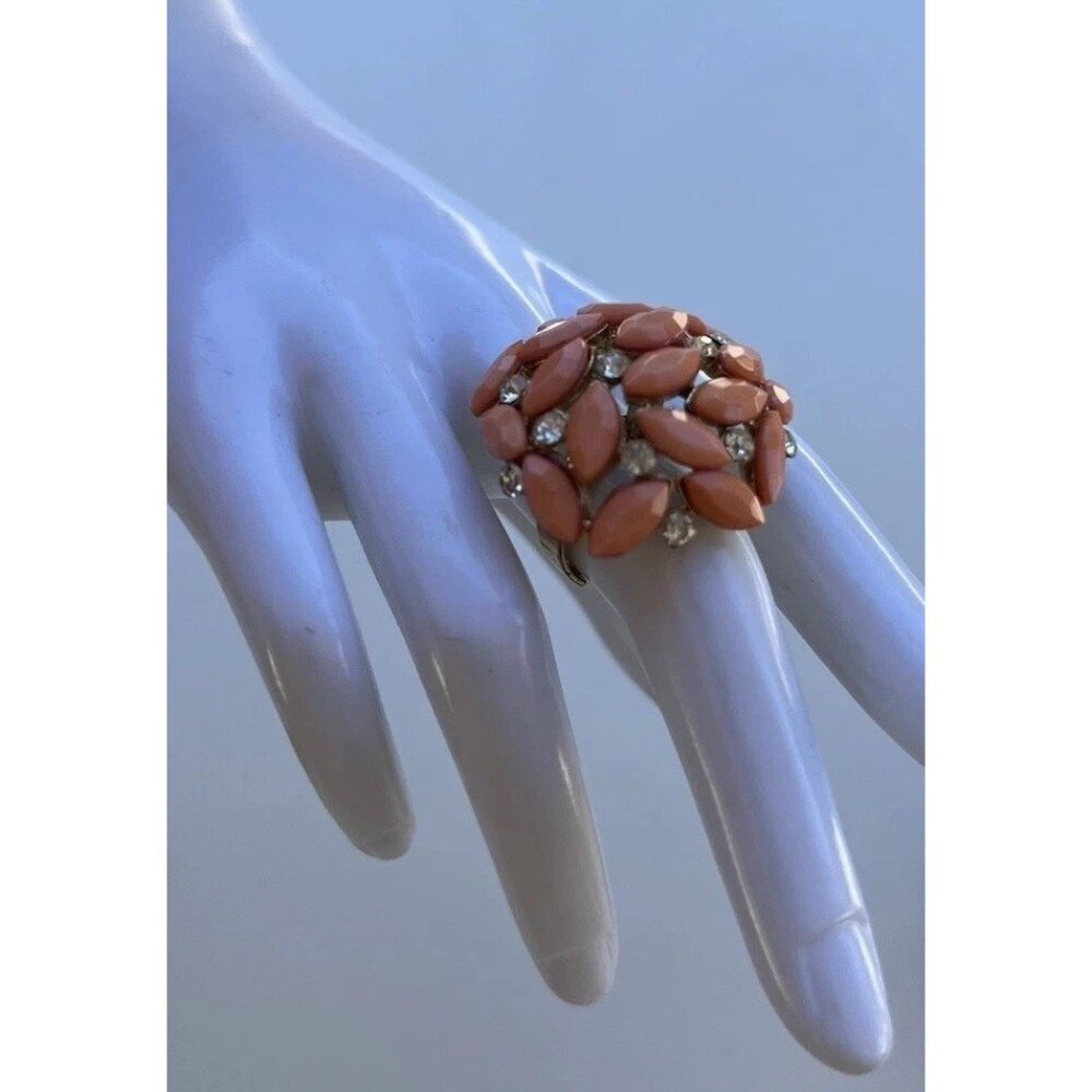 Vintage Gold Tone Coral Pink Peach Lucite Cabochon Ring stones Women’s Sz 8”